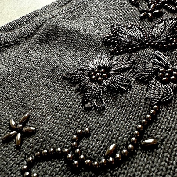 Requirements Black Beaded Floral Embroidered Knit Vest XL | Y2K Goth Grannycore - Picture 6 of 9